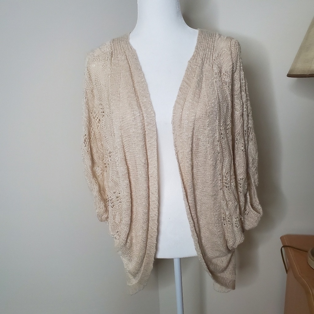 Democracy Beige and White Lace Cardigan - Picture 4 of 6